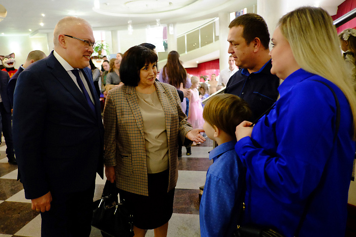64 молодых семьи из Кировской области получили свидетельства на приобретение жилья.